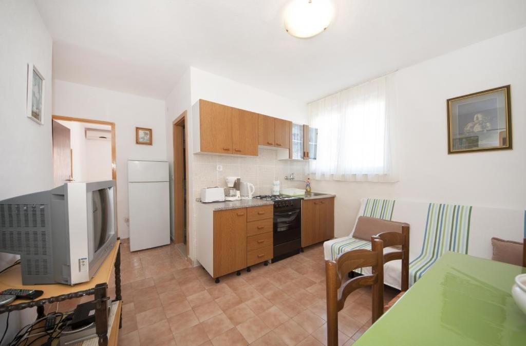 Apartments Mira Сплитска Экстерьер фото